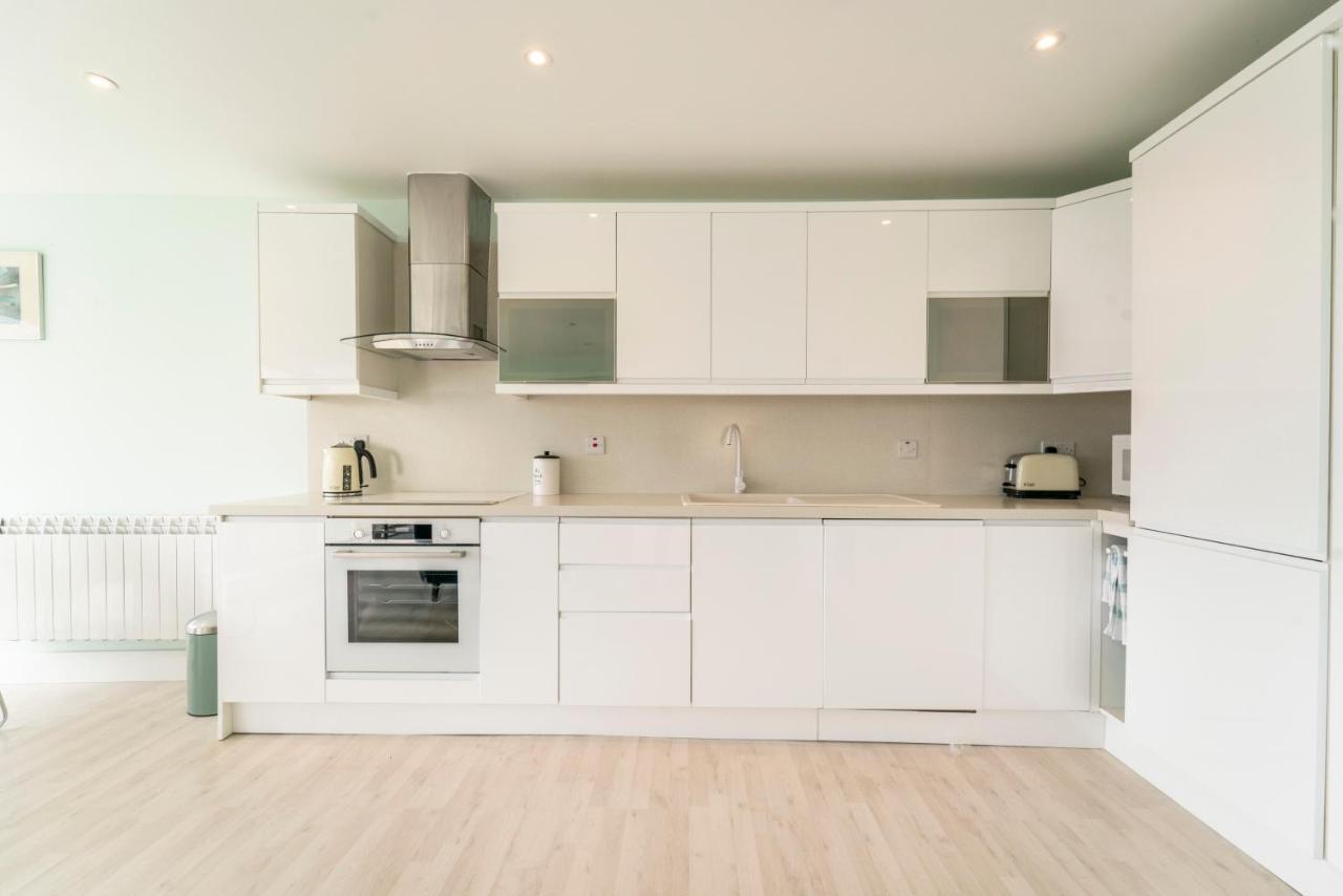 Luxurious Seaside Apartment Galway Exteriör bild