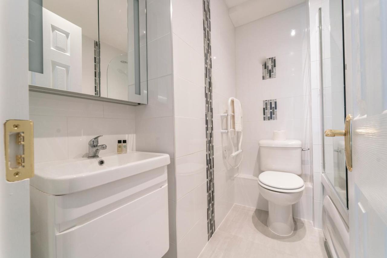 Luxurious Seaside Apartment Galway Exteriör bild