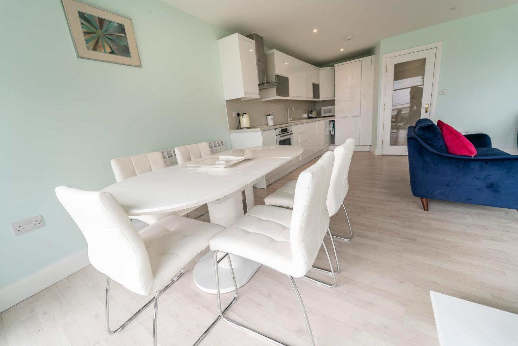 Luxurious Seaside Apartment Galway Exteriör bild